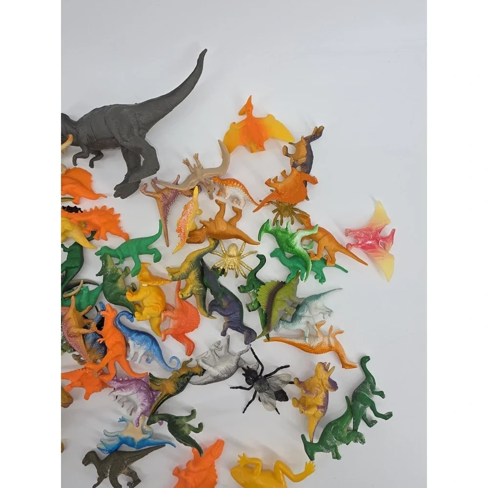 Large Lot  Rubber Plastic  DINOSAURS Toys Vintage